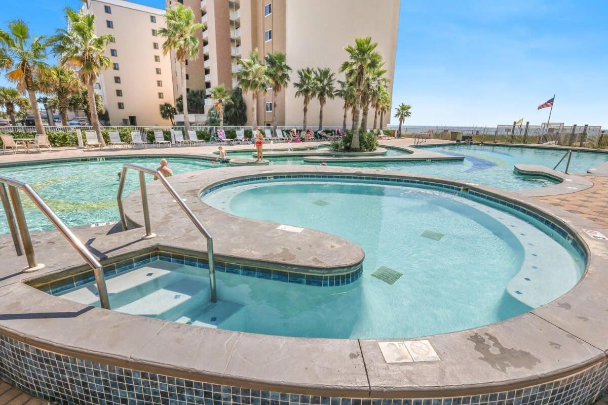 Crystal Tower 206 Amenities Galore Holiday home Gulf Shores